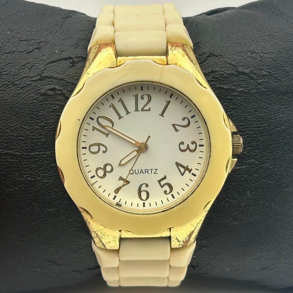 Accutime Watch Corp Women’s Casual Watch White Silicon Band New Battery